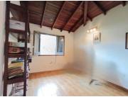 LAMBARÉ! RESIDENCIA EN AMPLIO TERRENO CON PISCINA