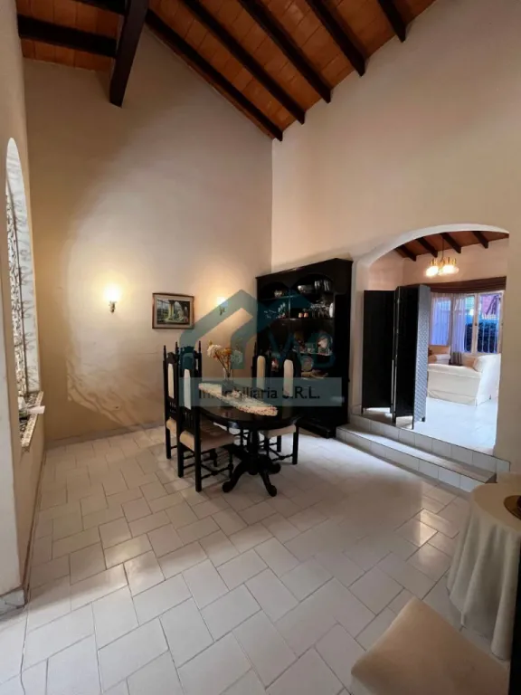 🏡 ¡OPORTUNIDAD ÚNICA! GRAN PROPIEDAD EN VENTA EN LAMBARE – B° Mcal. López — foto 2