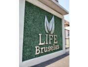 Vendo Dpto. en Edif LIFE Bruselas S/ Bruselas casi Av. San Martín Barrio Ykua Sati