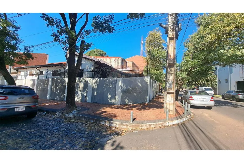 VENDO CASA EN ESQUINA A PASOS DEL SEMINARIO — foto 2