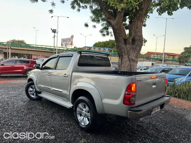 Toyota Hilux 2015 — foto 7