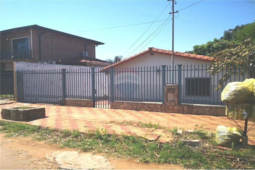 VENDO AMPLIA CASA EN SAN LORENZO — foto 2