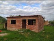 Vendo terreno con casa en construccion, Zona San Luis