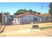 VENDO AMPLIA CASA EN SAN LORENZO