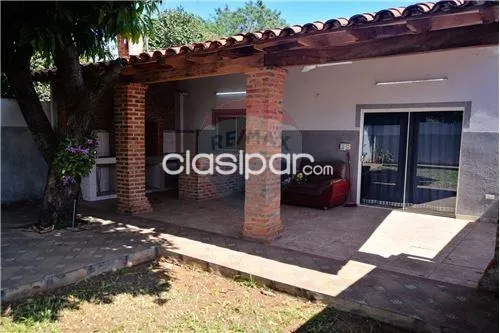 VENDO AMPLIA CASA EN SAN LORENZO — foto 3