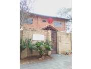 VENDO CASA DE 3 DORMITORIOS EN LAMBARE BARRIO MBACHIO