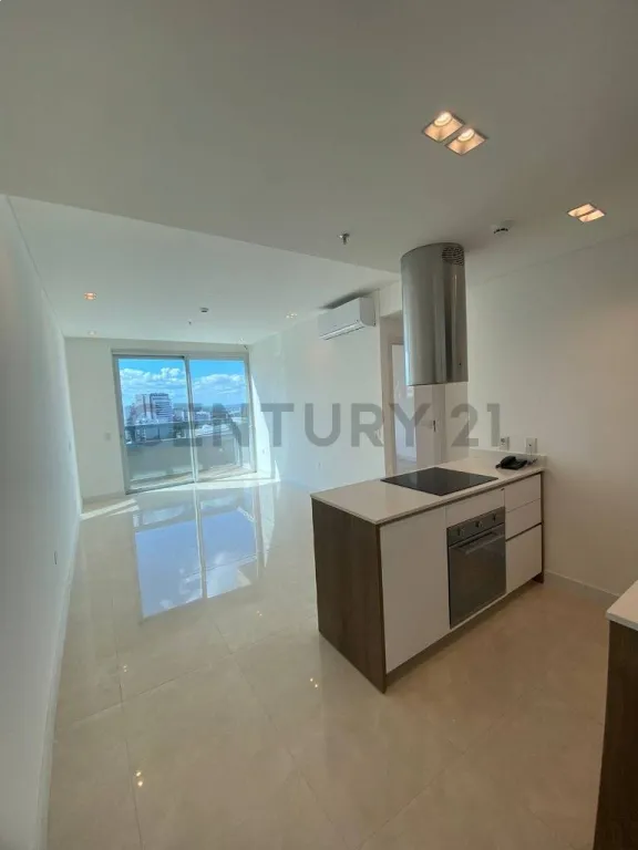 EN ALQUILER LUJOSO DEPARTAMENTO EN LA TORRE EMINENT — foto 2