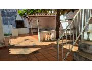 VENTA DE TERRENO CON CONSTRUCCION A REFACCIONAR O DEMOLER EN BARRIO SAN VICENTE