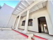 En Venta Hermosa Casa en Asunción -Barrio Catedral V227