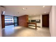 Vendo Departamento de 2 Habitaciones con Área de Servicio en Edificio Bernardino