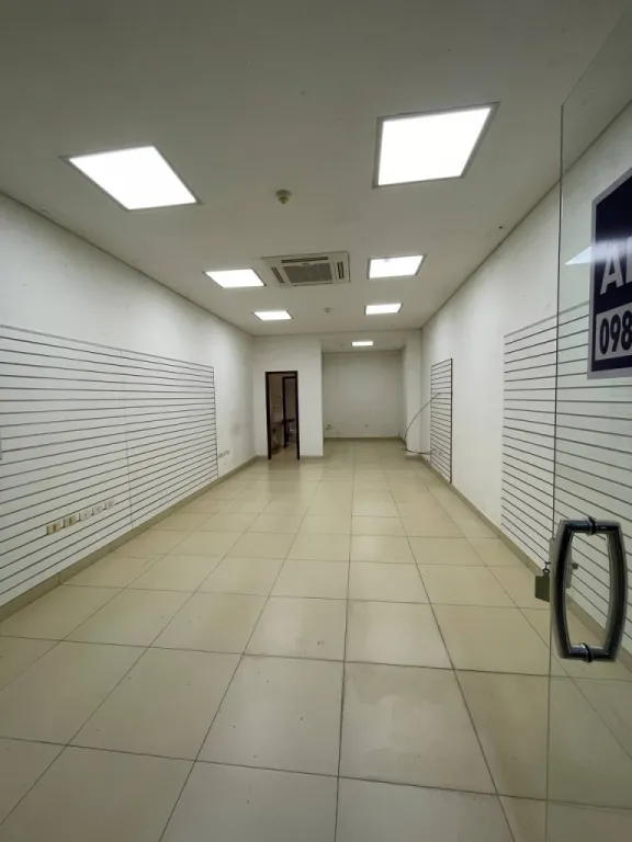 ALQUILO SALÓN COMERCIAL DENTRO DE LA PETROBRAS DE MARIANO ROQUE ALONSO — photo 3