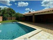 CASA QUINTA EN YAGUARÓN