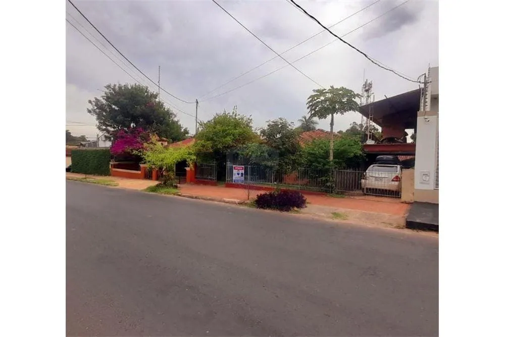 Terreno - Venta - Paraguay Asunción Los Laureles — photo 2
