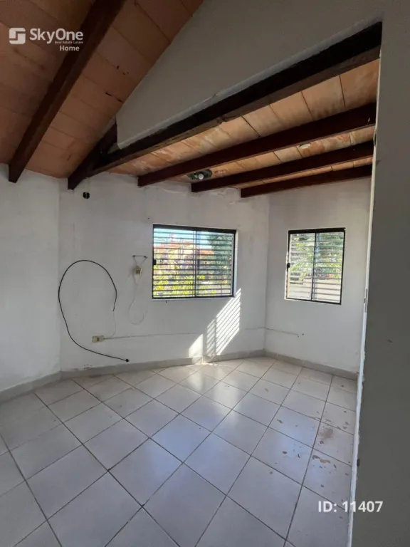 ALQUILO CHALET TIPO DEPARTAMENTO EN EL BARRIO SAN PABLO — foto 3