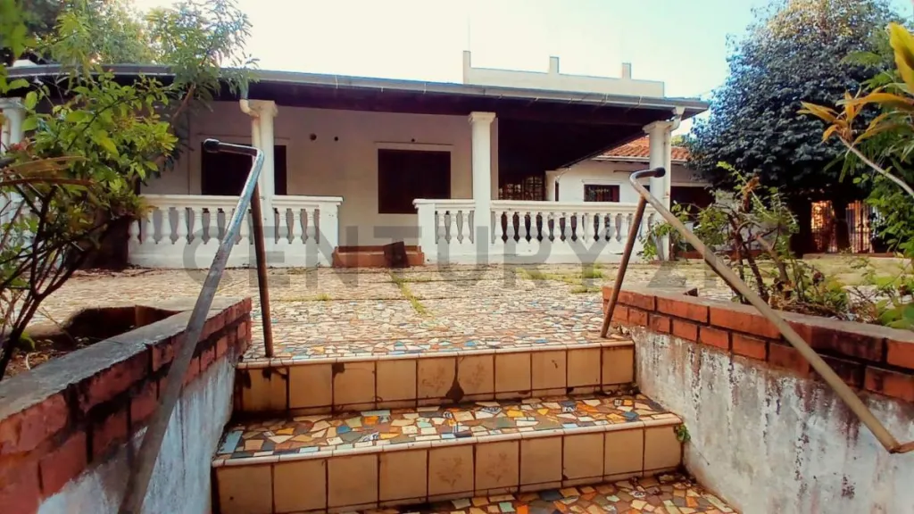 EN VENTA INMUEBLE EN ESQUINA, A REACCIONAR, EN BARRIO HIPÓDROMO — foto 2