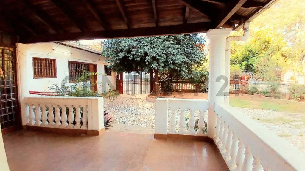 EN VENTA INMUEBLE EN ESQUINA, A REACCIONAR, EN BARRIO HIPÓDROMO — foto 3