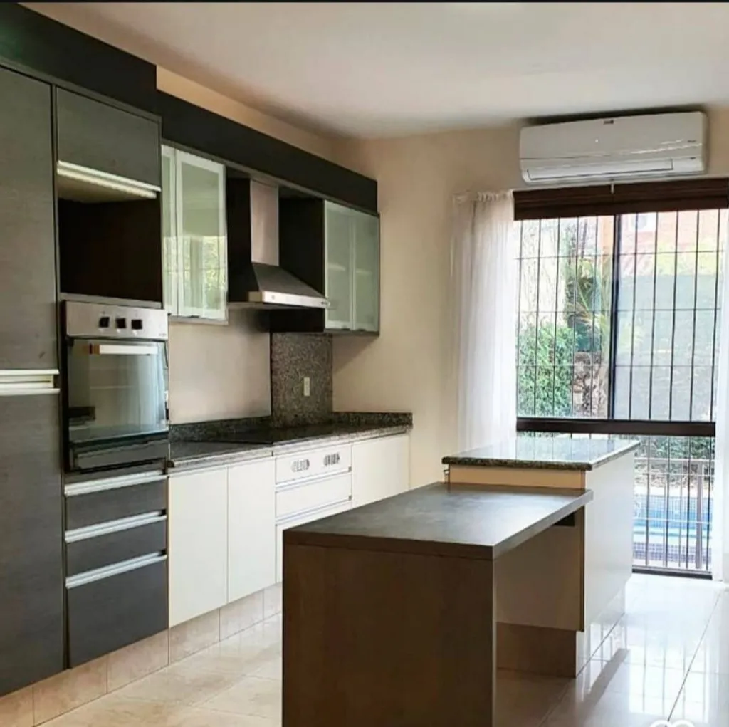 ALQUILO RESIDENCIA EN BARRIO MANORÁ — foto 3