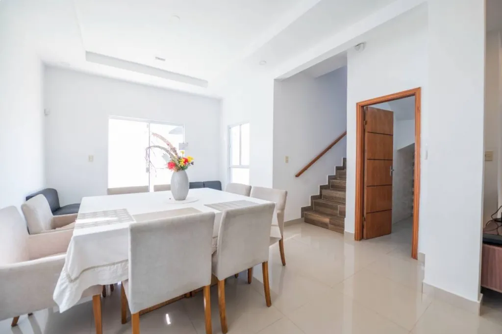 VENDO TRIPLEX EN LAMBARÉ CON RENTA ACTIVA — foto 3