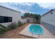 Alquilo Casa Moderna Amoblada en Limpio: Piscina y Jardín