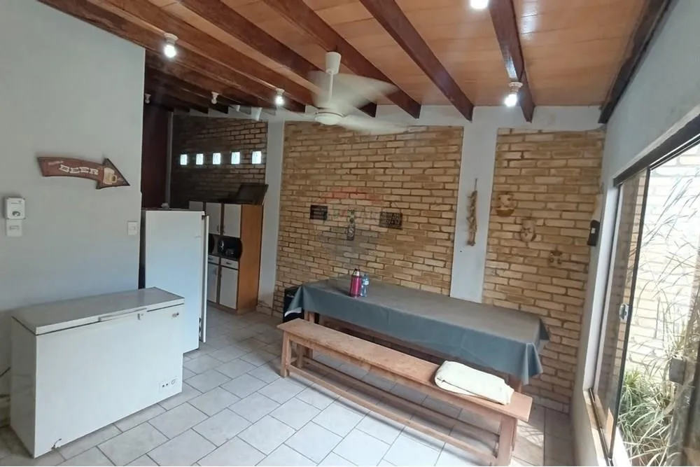Alquilo Casa Moderna Amoblada en Limpio: Piscina y Jardín — фото 3