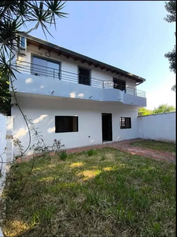🏡 Casa en venta – Barrio Golondrinas, Loma Pytã — foto 3