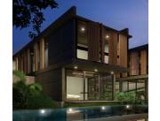 🏡 Residencia Minimalista de Lujo en Fernando de la Mora - Zona Norte