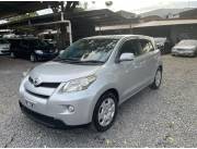 Toyota New ist 2008 impecable