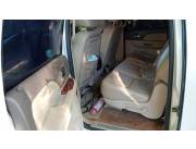 Vendo imponente Chevrolet Suburban LTZ 2013