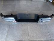 Vendo paragolpe trasero Original de Hilux 2022~2025