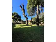 VENDO CASA CON TERRENO DE 1.200 M2 EN EL BARRIO CERRADO ARANJUEZ