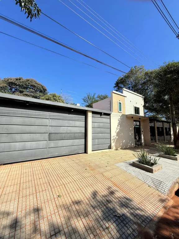 VENDO HERMOSA CASA EN EL BARRIO SAN MIGUEL - SAN LORENZO. — foto 3