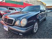 VENDO MERCEDES BENZ E300 multivalvular