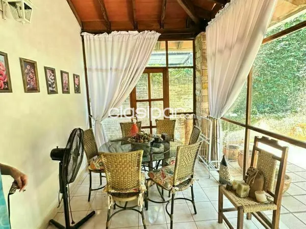 VENDO HERMOSA CASA EN ENCARNACIÓN — foto 2