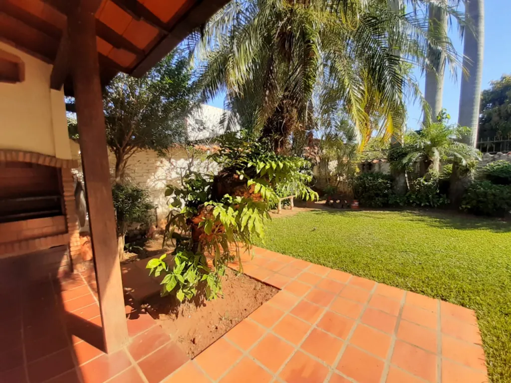 VENDO - Casa en Loma Pyta, zona Las Golondrinas — Foto 2