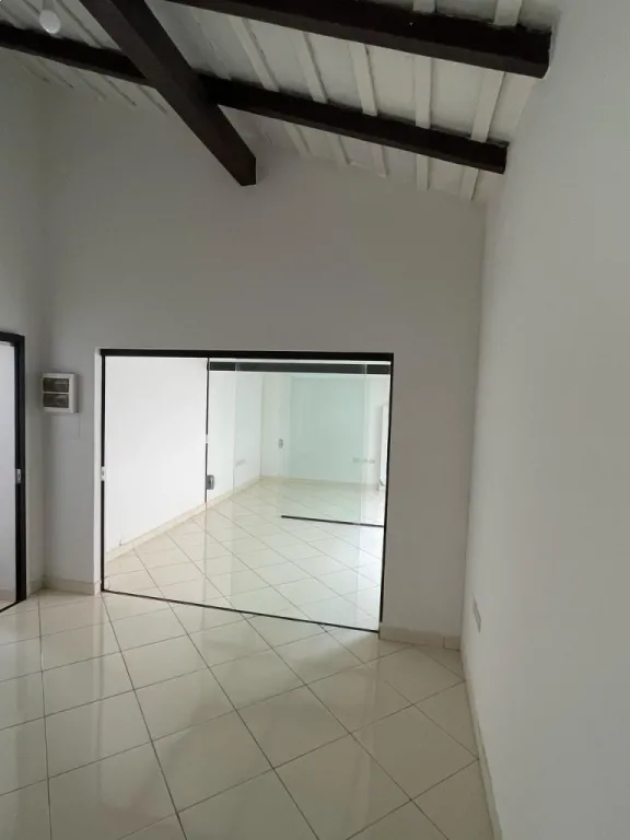 RESIDENCIA IDEAL PARA EMPRENDIMIENTOS TODO EN PLANTA BAJA ZONA BARRIO JARA — photo 3