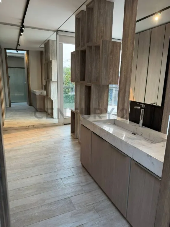 Venta de Casa en Trinidad, Asunción — Foto 2