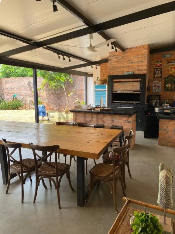 Venta de Casa en Mme. Lynch, Asunción — Foto 3