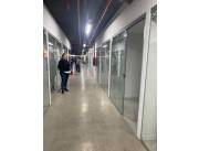 ALQUILO LOCAL EN GALERIA M 4