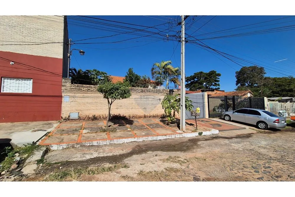 VENDO CASA CON PISCINA EN BARRIO SAN PABLO — Foto 2