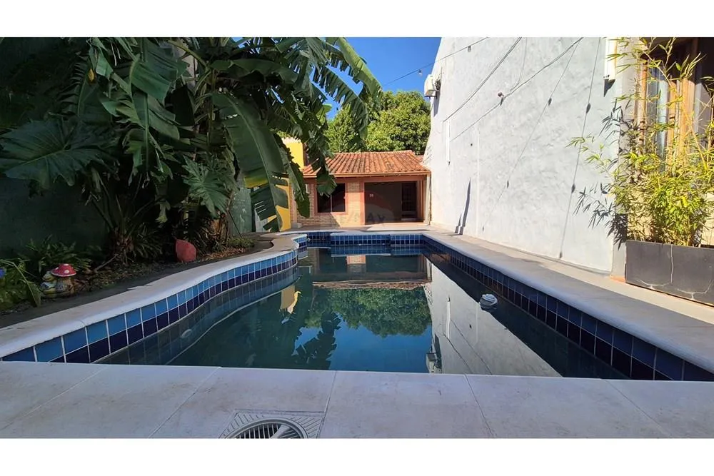 VENDO CASA CON PISCINA EN BARRIO SAN PABLO — Foto 3