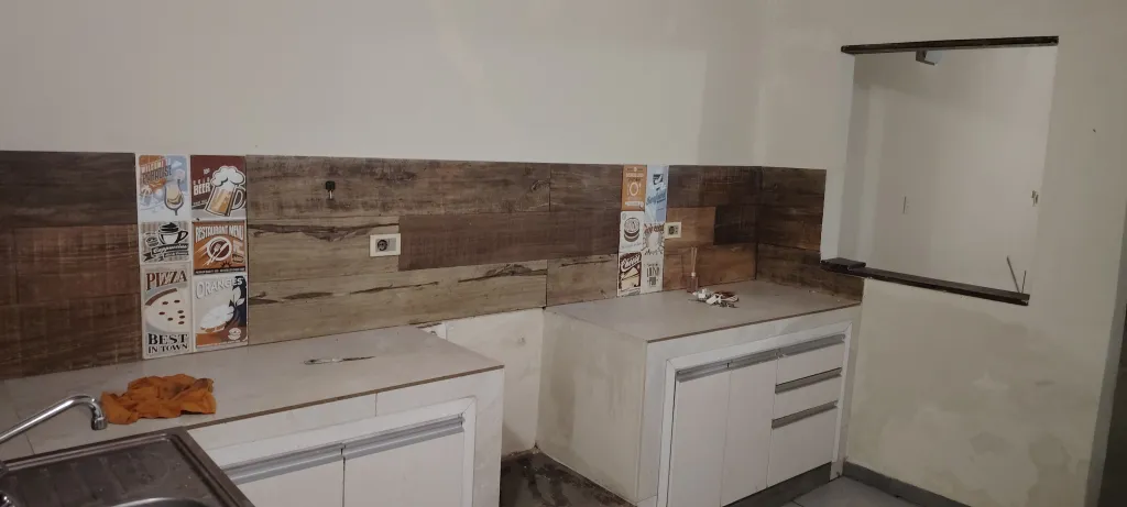 OFERTA, DOS CASAS EN UN TERRENO DIVIDIDO — photo 3