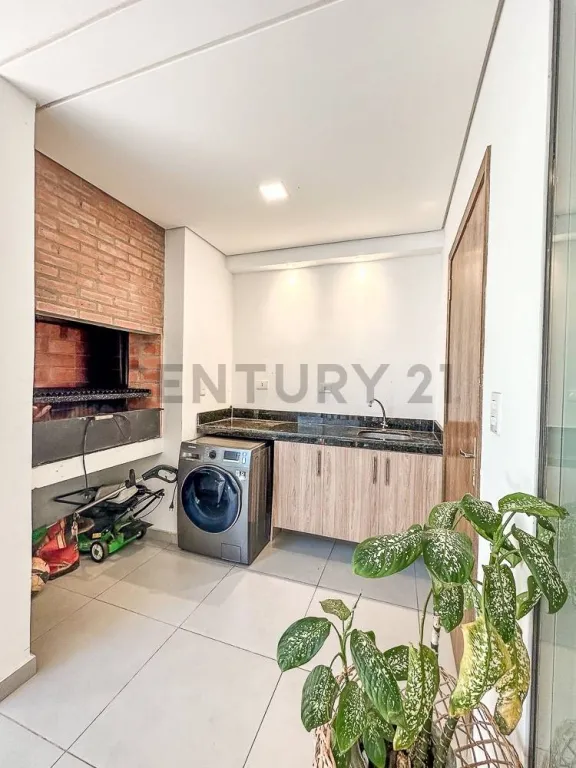 EN VENTA HERMOSO DUPLEX EN LUQUE — foto 3