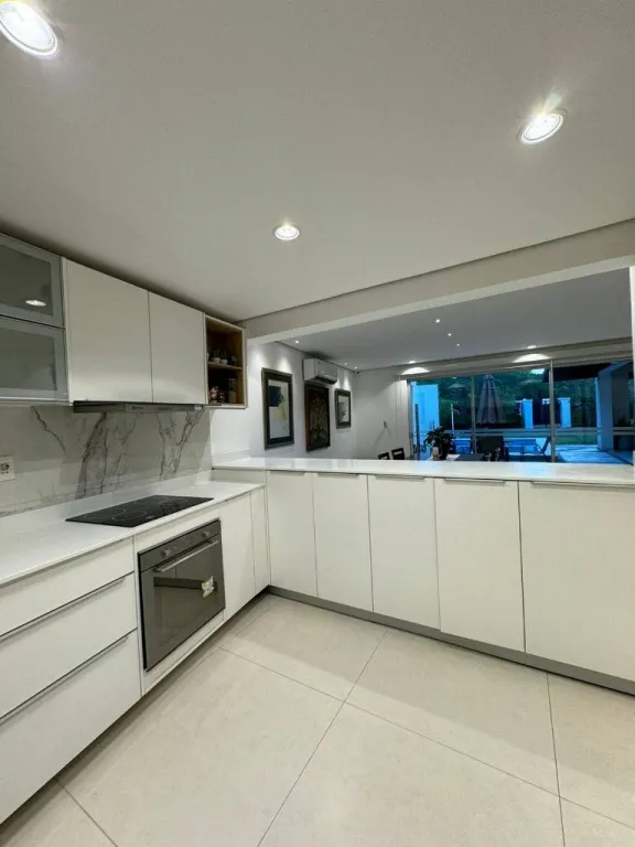 ALQUILO CASA DE 3 DORMITORIOS EN CONDOMINIO SURUBII — Foto 2