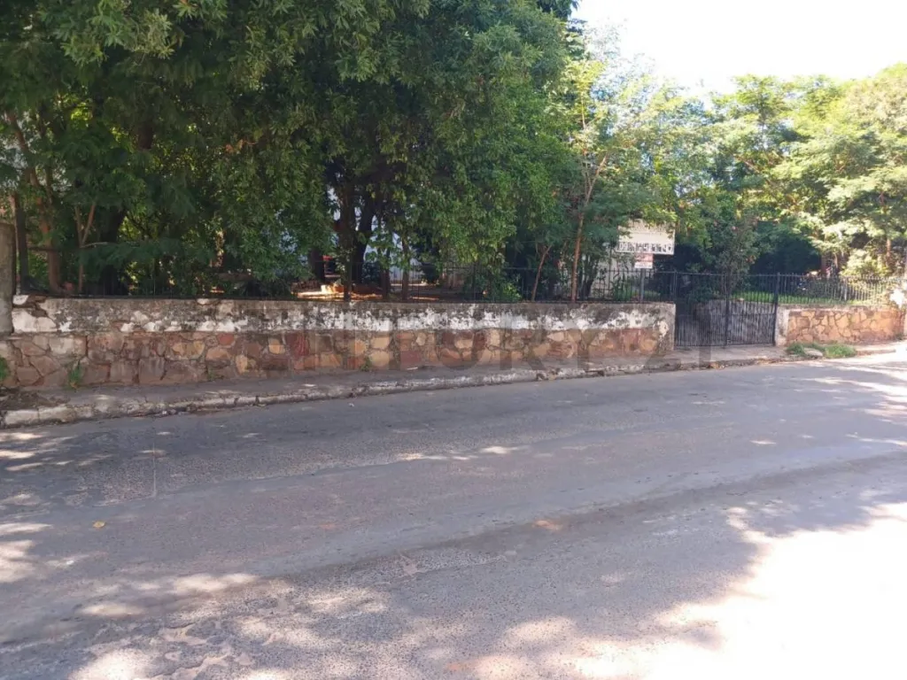 Terreno a 30 mt de Avda. Mcal. López, zona curva de la muerte — foto 2