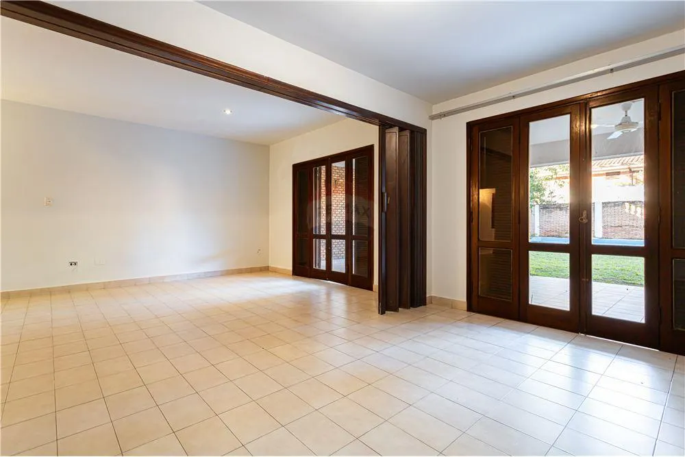 HERMOSA RESIDENCIA EN BO REPUBLICANO DE ASUNCION — foto 3
