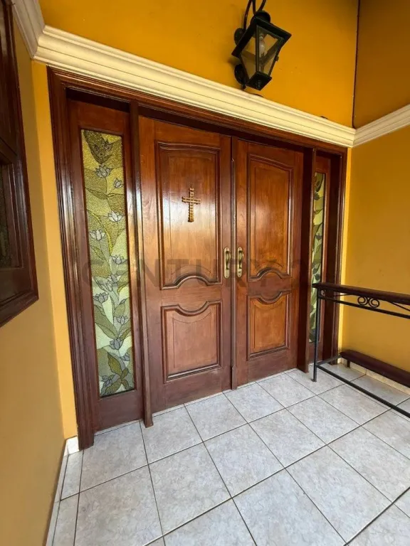 VENDO RESIDENCIA A 5 CUADRAS DE FUENTE SHOPPING SALEMMA — photo 2