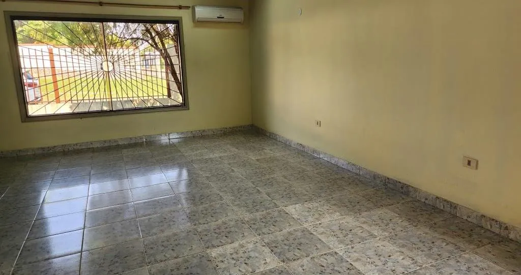 Vendo Casa de 400 m2 en Luque, 4° Barrio Villa Adela - CLHO7175643 — foto 2