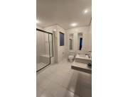 Se alquila residencia en cañada Ybyray