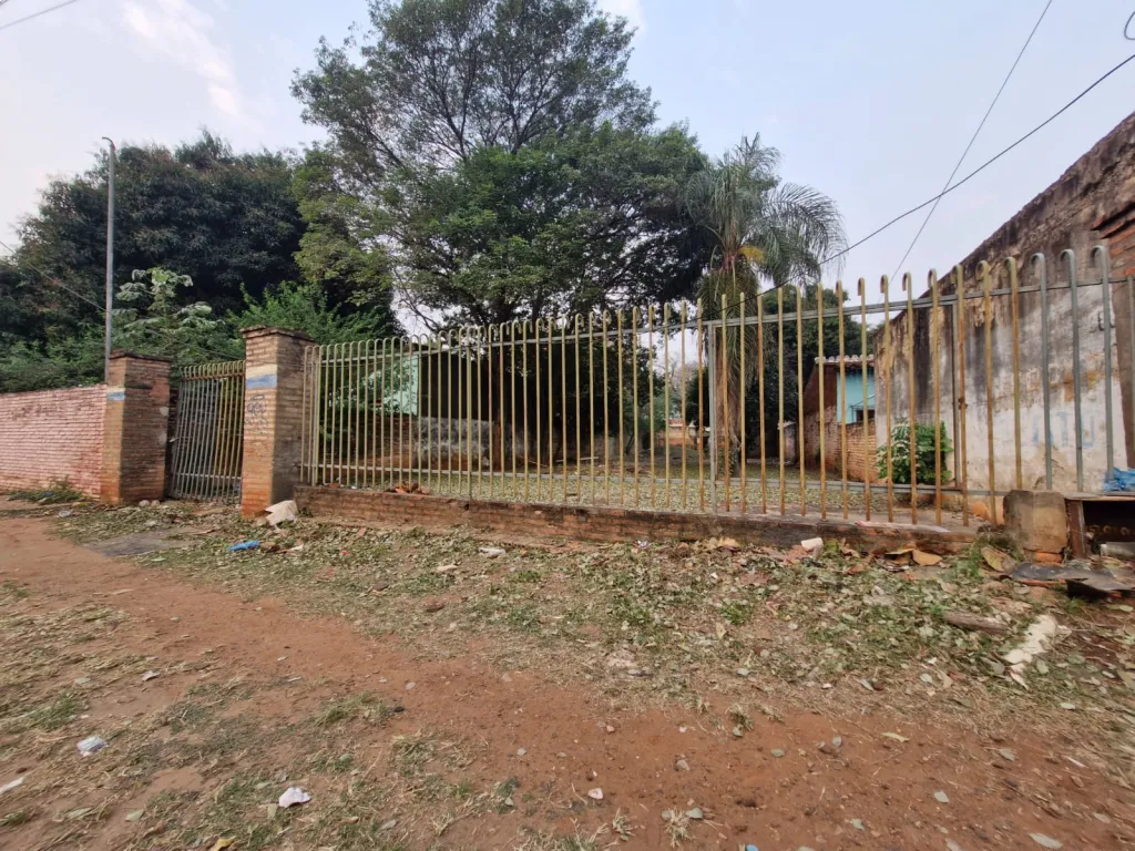 TERRENO EN EL CENTRO DE LUQUE — foto 2