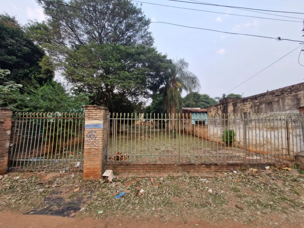 TERRENO EN EL CENTRO DE LUQUE — foto 3